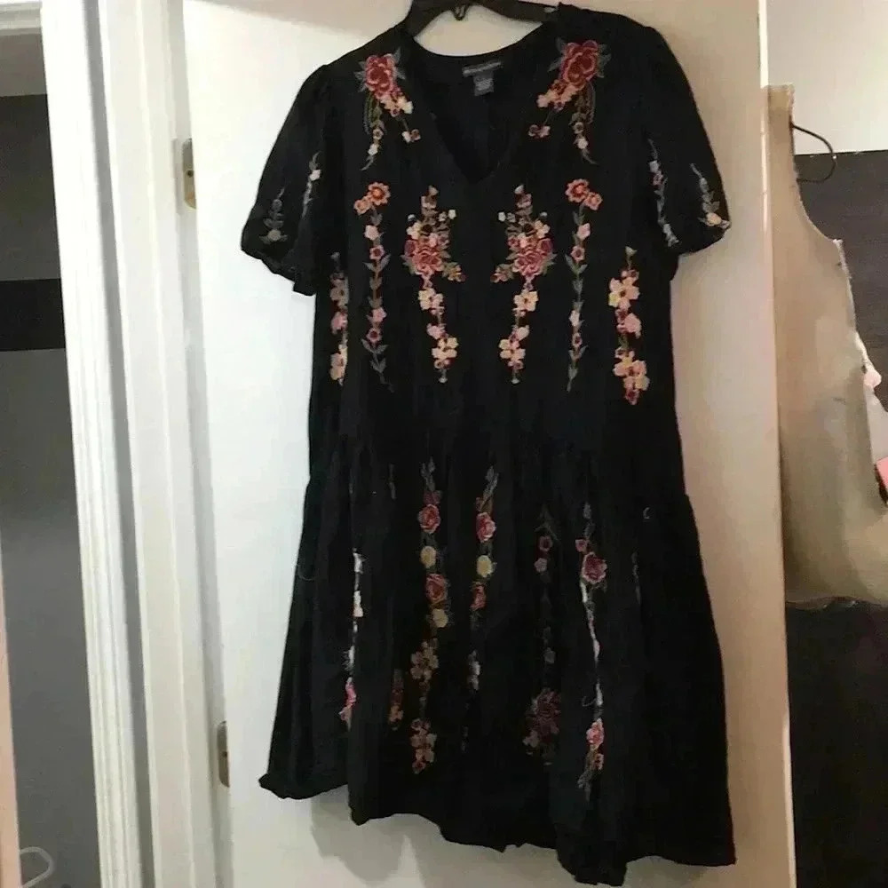 Chelsea and Theodore dress large b2